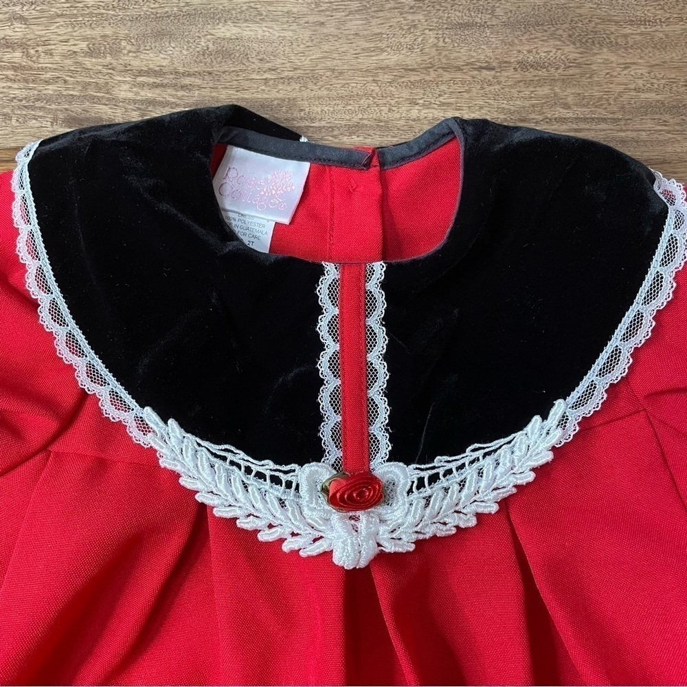 Rose Cottage 80’s Red Pleated Dress Black Velvet White Lace and Rosette sz 2T - Picture 2 of 8